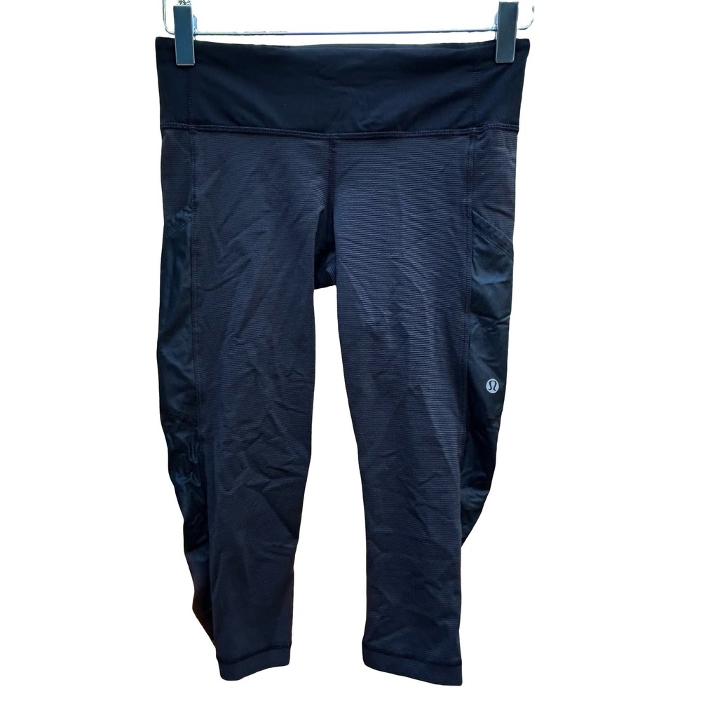 Lululemon Technical Running Crops, Size 4, 17" Inseam, Black Micro-Stripe